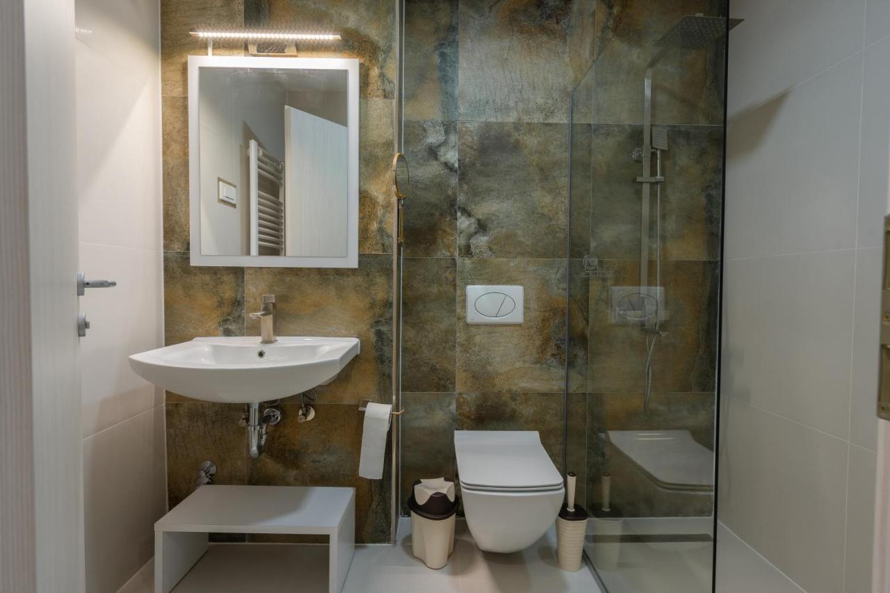 Hotel & Resort Bon Bon Suto Orizari エクステリア 写真