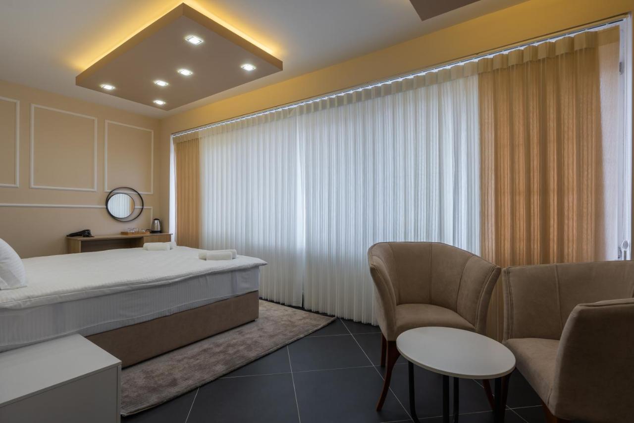 Hotel & Resort Bon Bon Suto Orizari エクステリア 写真