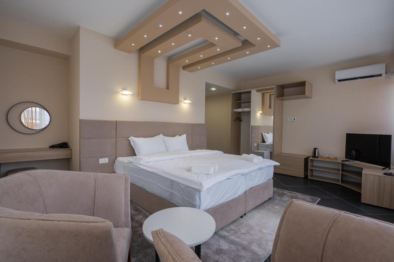 Hotel & Resort Bon Bon Suto Orizari エクステリア 写真