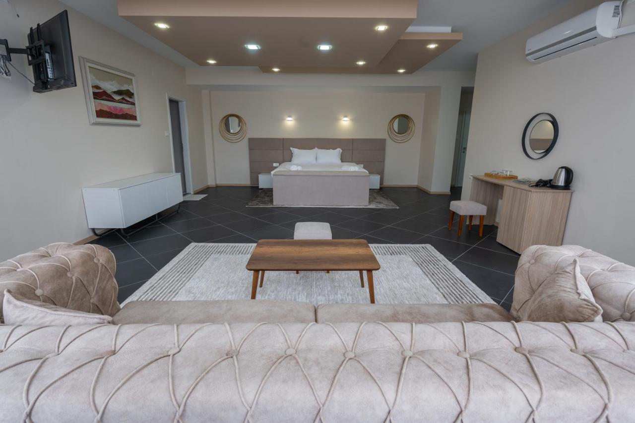 Hotel & Resort Bon Bon Suto Orizari エクステリア 写真